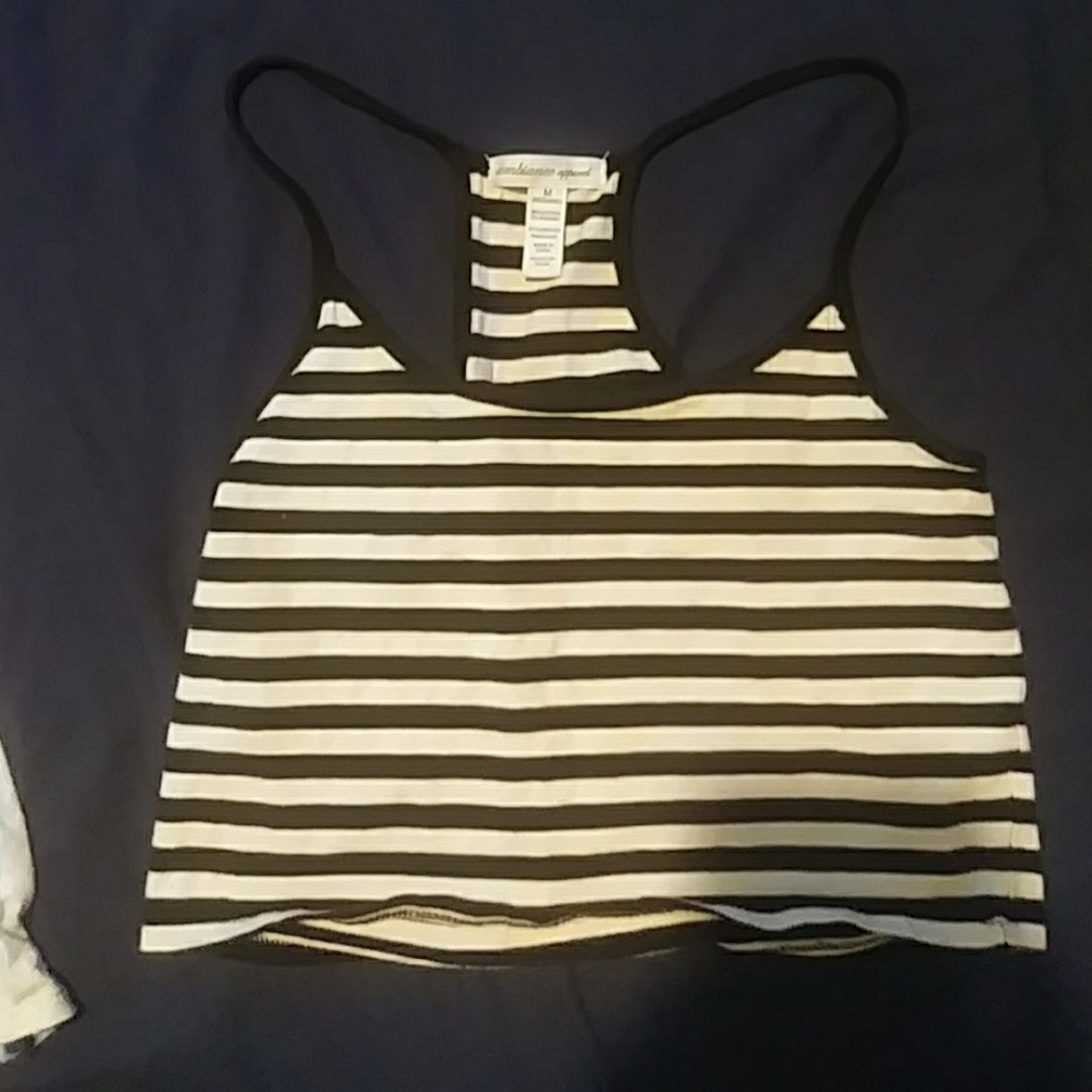 Black and white croptop